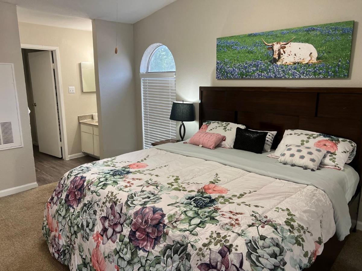 Beautiful 1-Bedroom Townhome With Nice Amenities Houston Kültér fotó